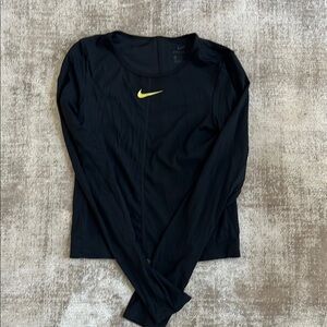 Nike Black Fitted Long Sleeve Tee size xs Dri fit
